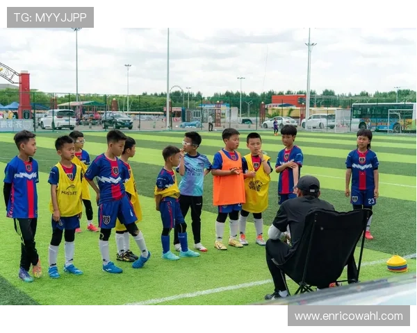 足球直播线上手机版提供丰富赛事资源满足足球爱好者的观看需求